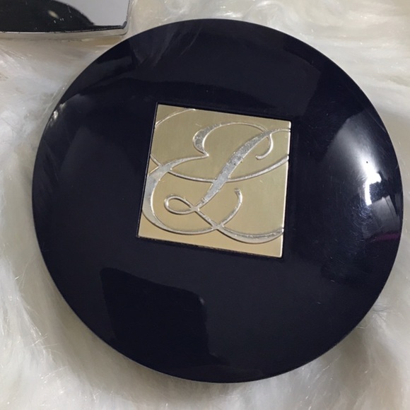 πMac-esteelauder-Laura M foundations powder/creme - Picture 7 of 7